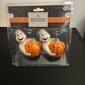 Holiday Inspirations Ghost & Pumpkin Salt & Pepper Shakers